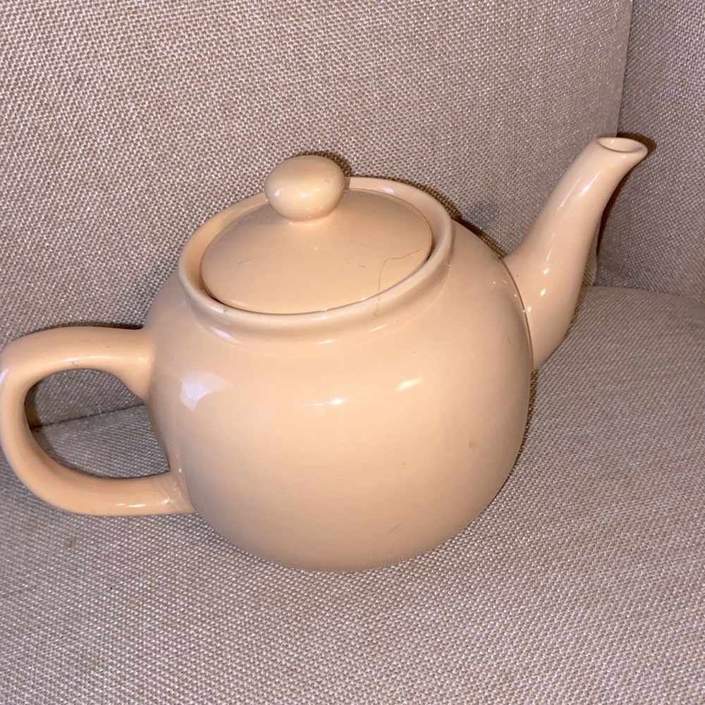 Old Amsterdam Teapot Canary Yellow Porcelain